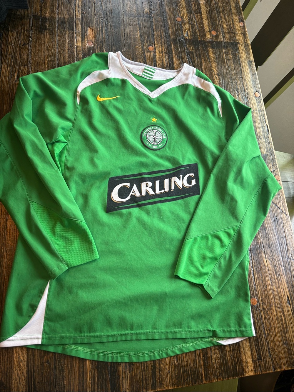 Nike Green Celtic Long-Sleeve Soccer Jersey with White Accents